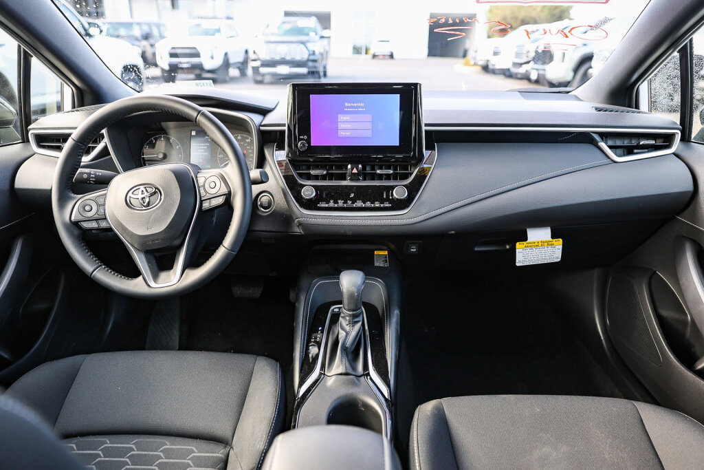 Certified 2026 Toyota Corolla SE w/ Black Out Package (TMS) FWD image 2