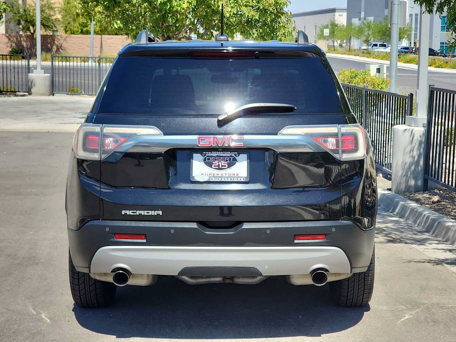 Used 2018 GMC Acadia SLT w/ LPO, Black Accent Package FWD image 7