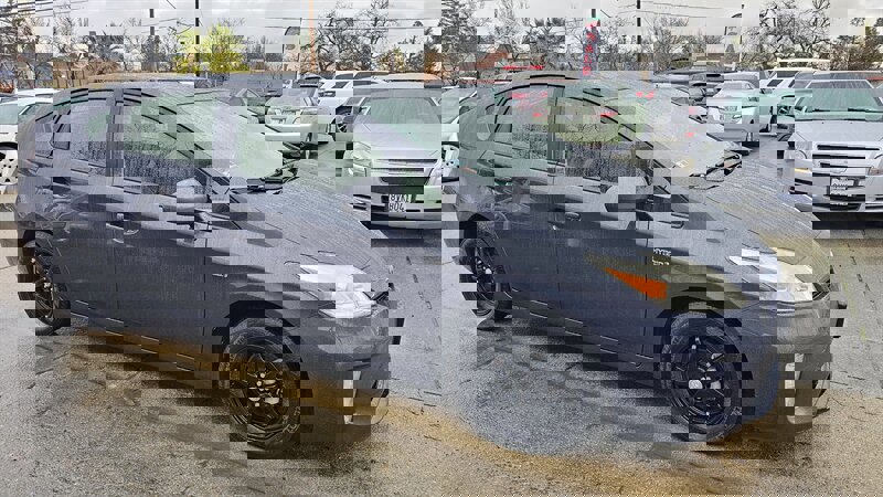 Used 2013 Toyota Prius Two FWD image 2