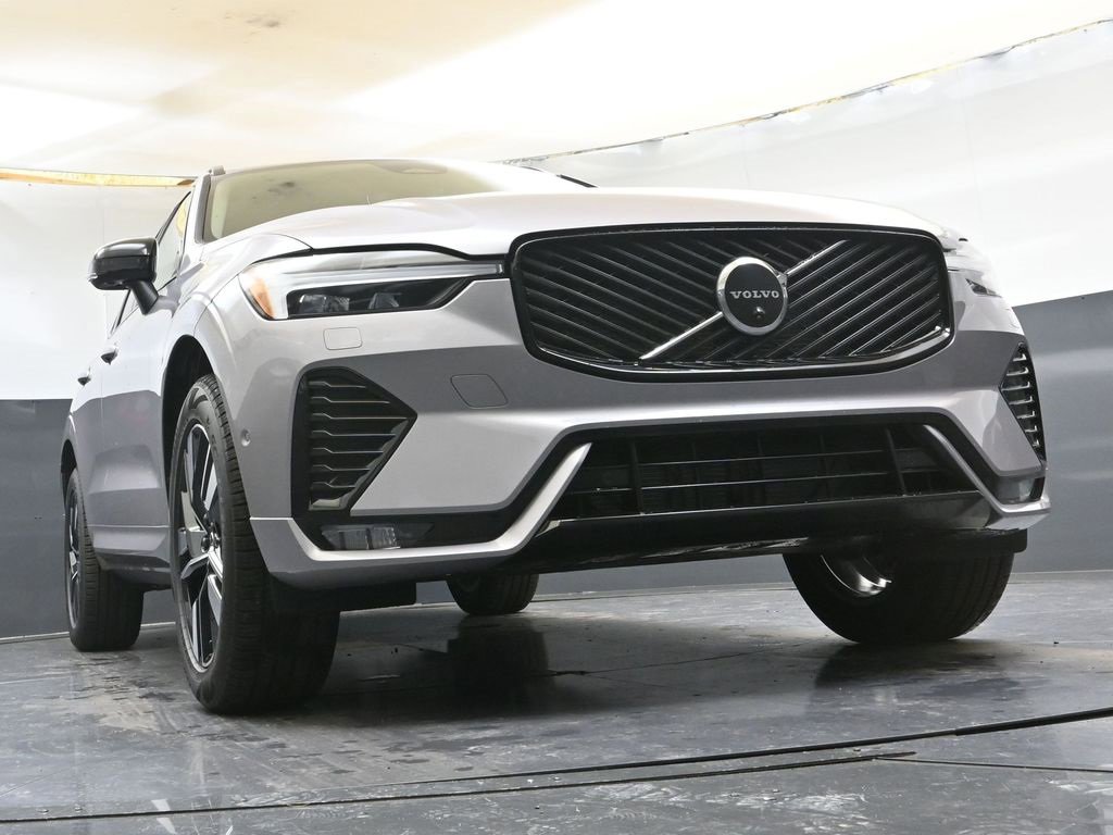 New 2026 Volvo XC60 B5 Plus w/ Climate Package image 42