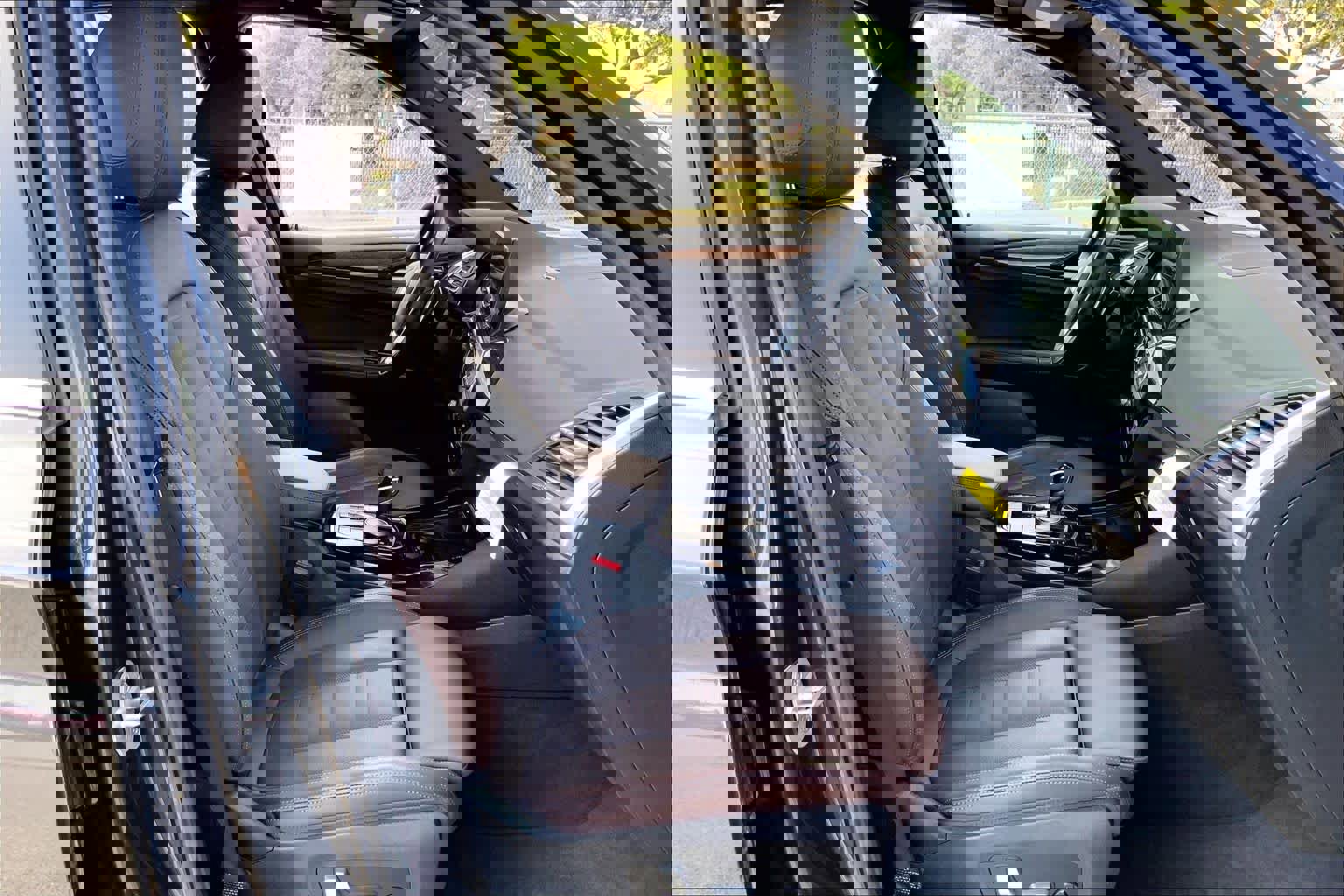 Used 2024 BMW X3 sDrive30i w/ Premium Package image 9