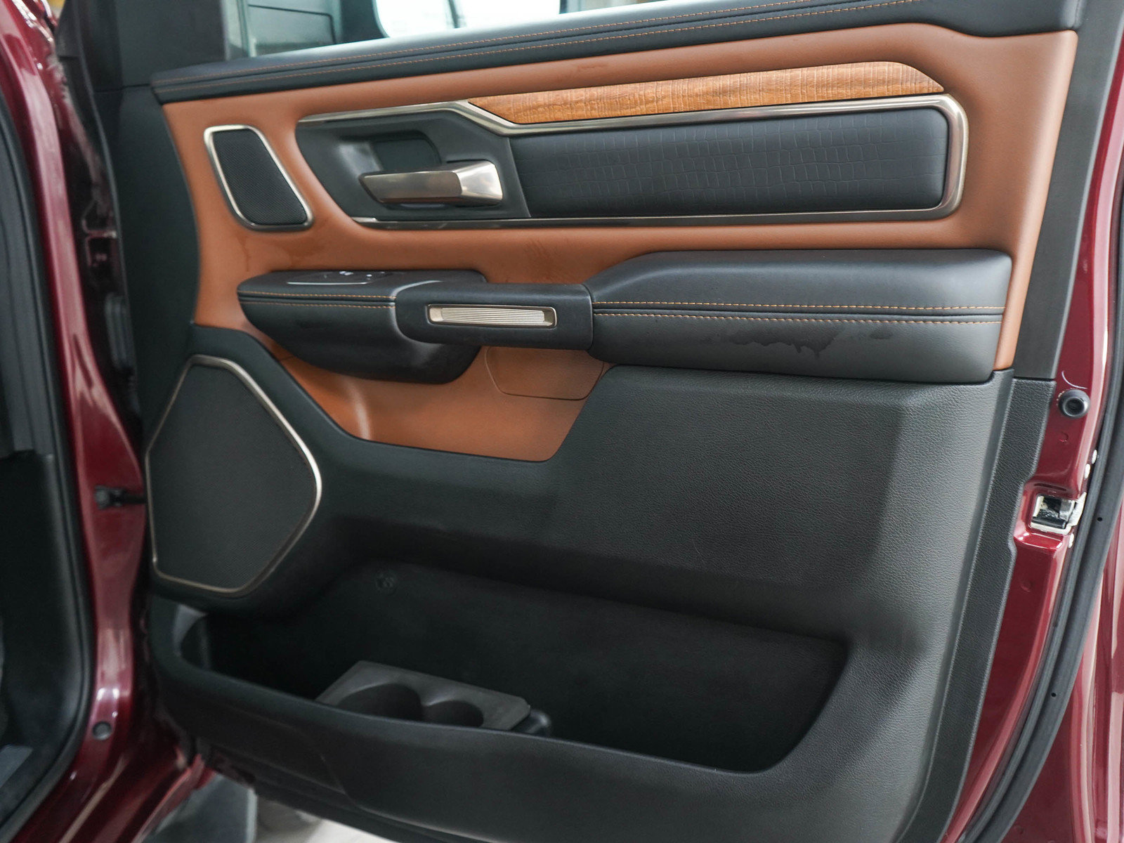Used 2020 RAM 1500 Longhorn AWD/4WD image 10