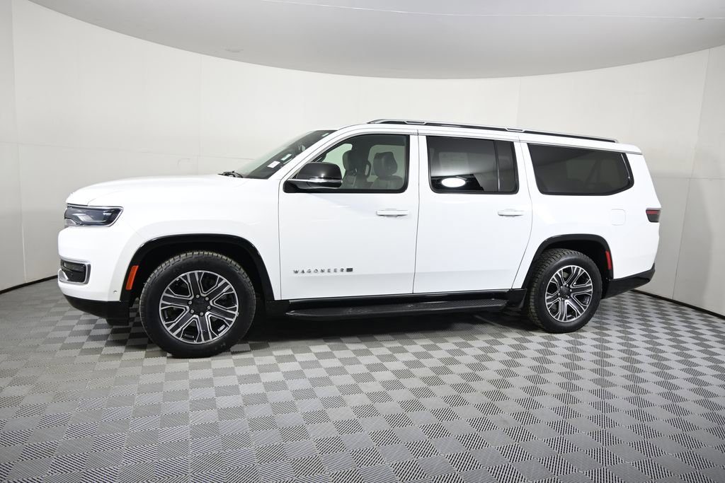 Used 2023 Jeep Wagoneer L Series II image 2