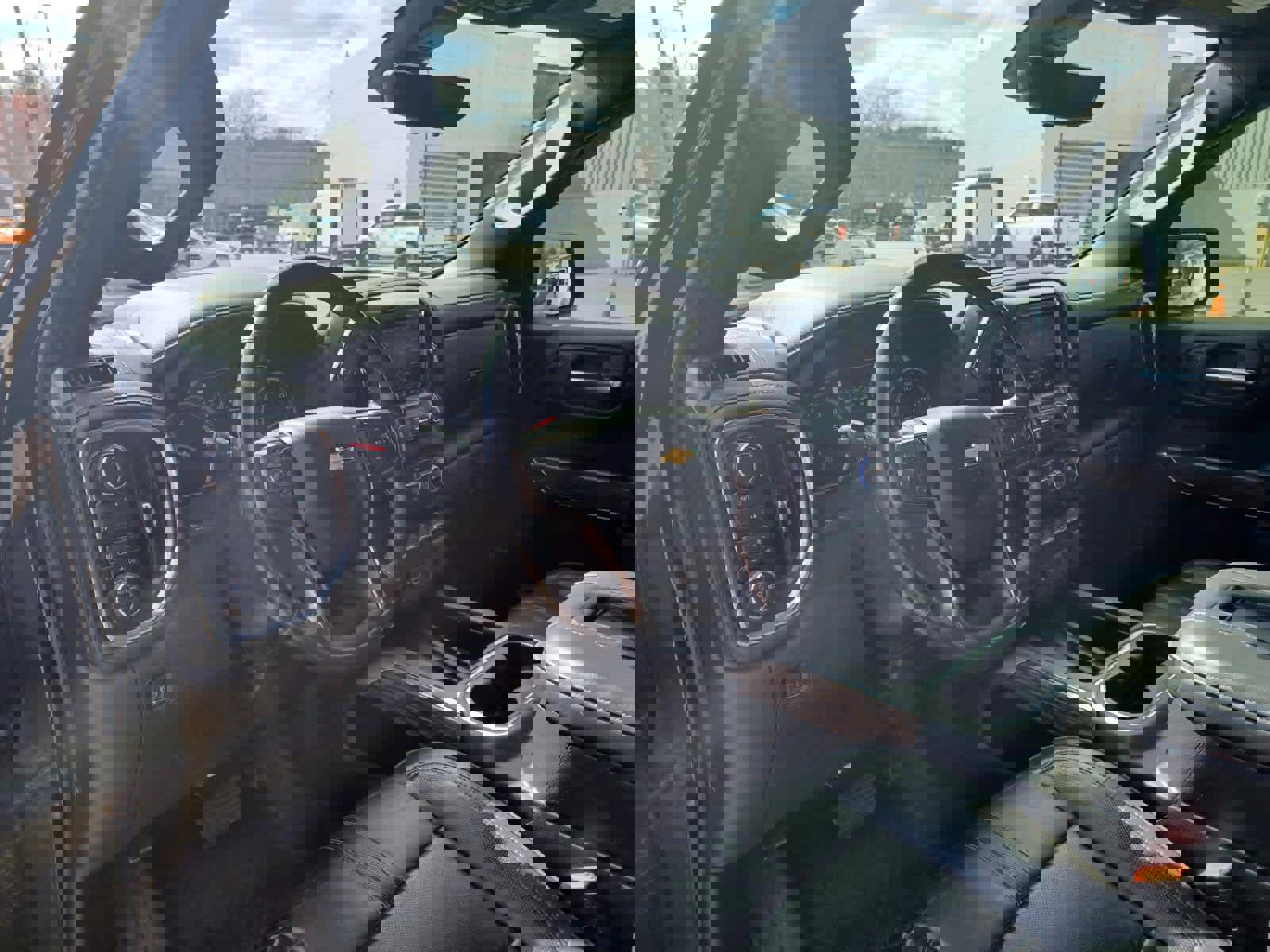 Used 2019 Chevrolet Silverado 1500 High Country w/ Technology Package image 8