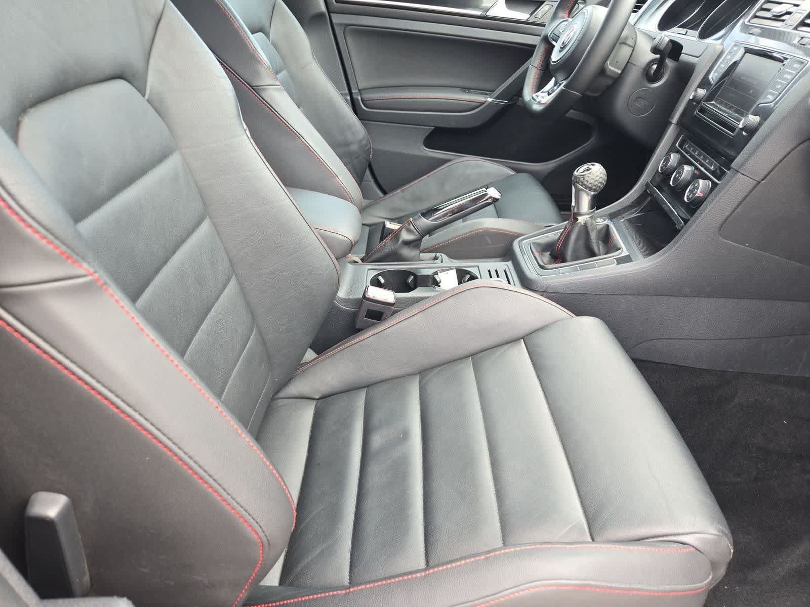 Used 2015 Volkswagen GTI SE FWD image 21