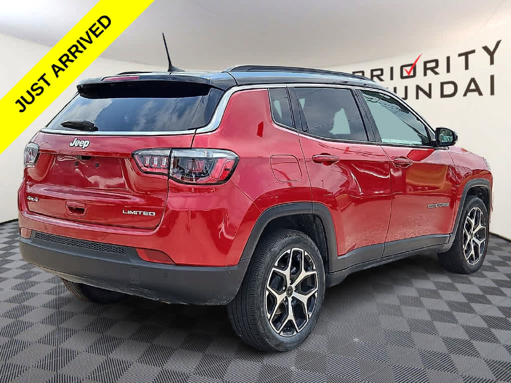 Used 2025 Jeep Compass Limited AWD/4WD image 4