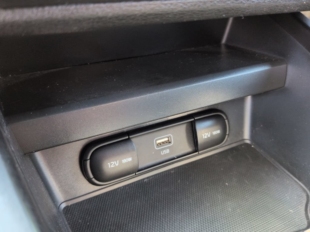Used 2024 Kia Soul LX w/ Option Group 015 FWD image 16