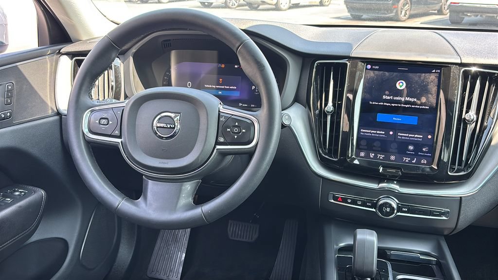 Certified 2023 Volvo XC60 B5 Core w/ Climate Package AWD/4WD image 7
