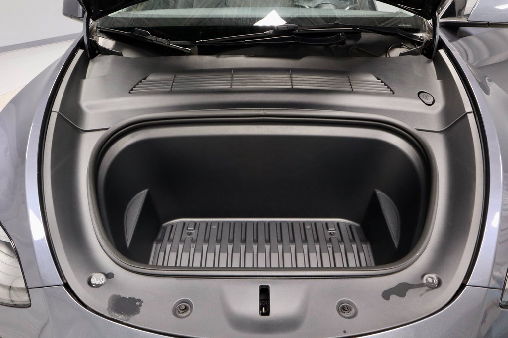 Used 2023 Tesla Model Y Long Range image 19