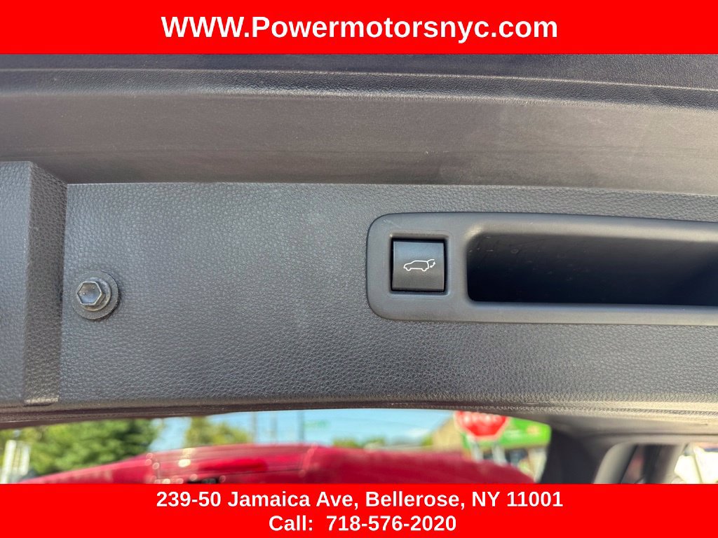 Used 2022 Toyota Highlander XSE FWD image 33