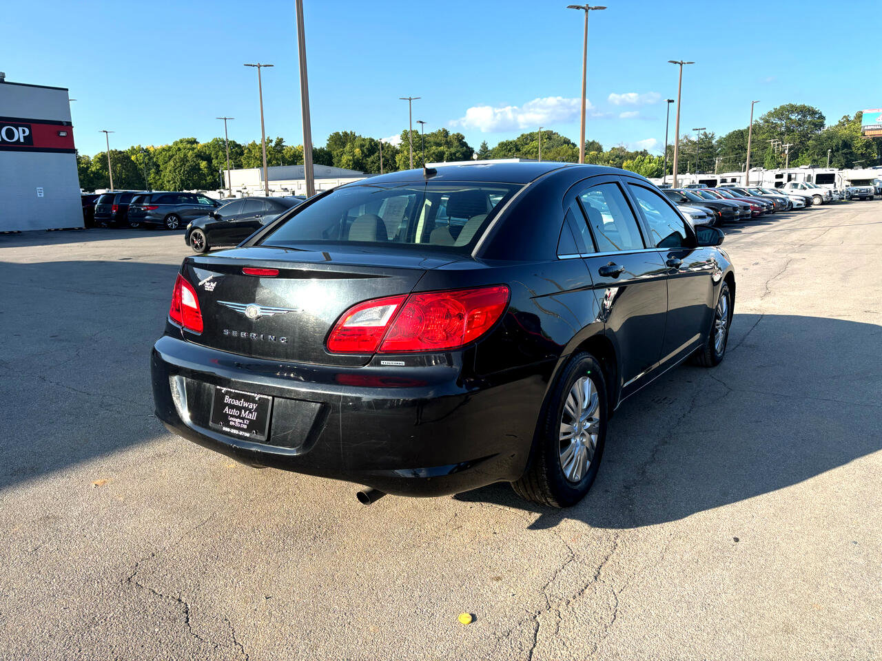 Used 2010 Chrysler Sebring Touring image 3
