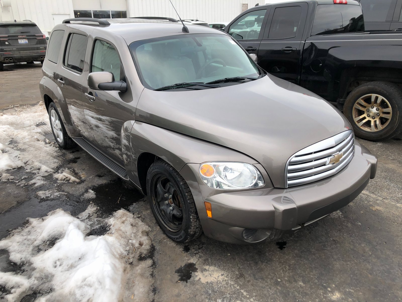 Used 2011 Chevrolet HHR LT image 3