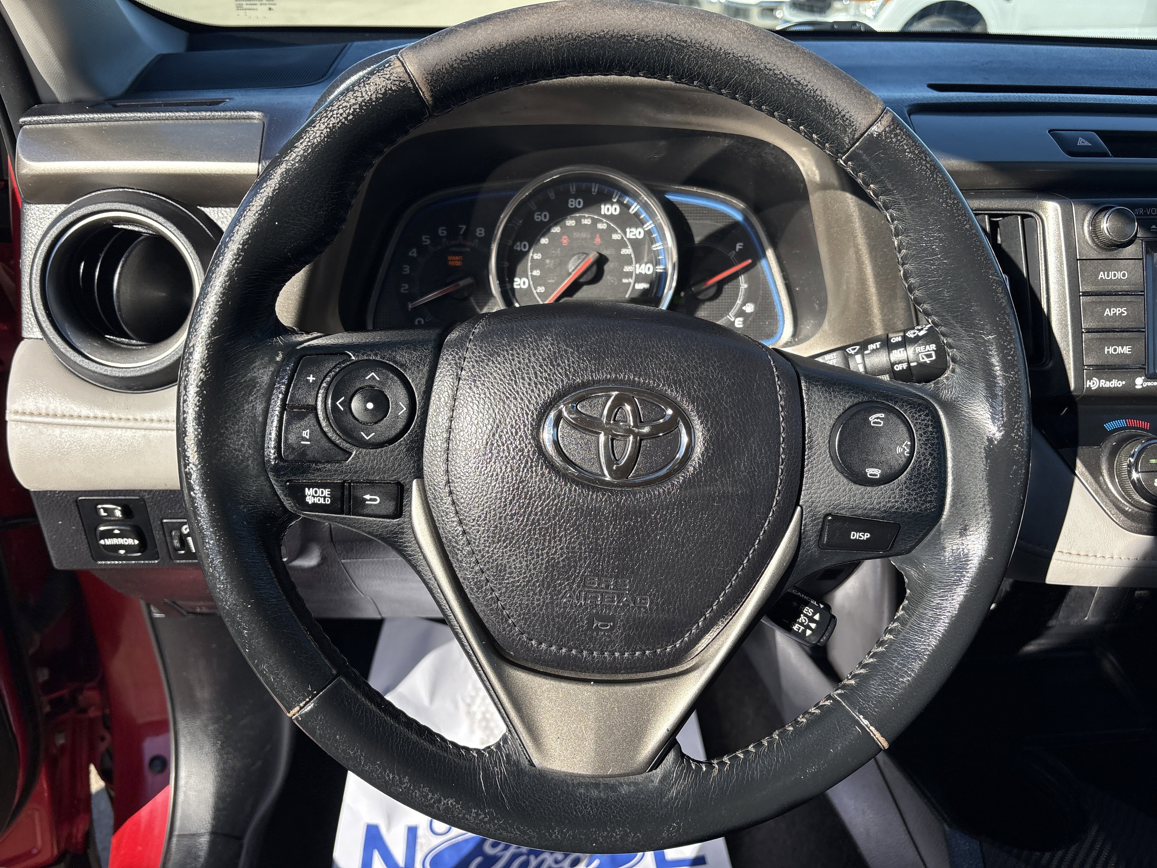 Used 2015 Toyota RAV4 Limited image 10