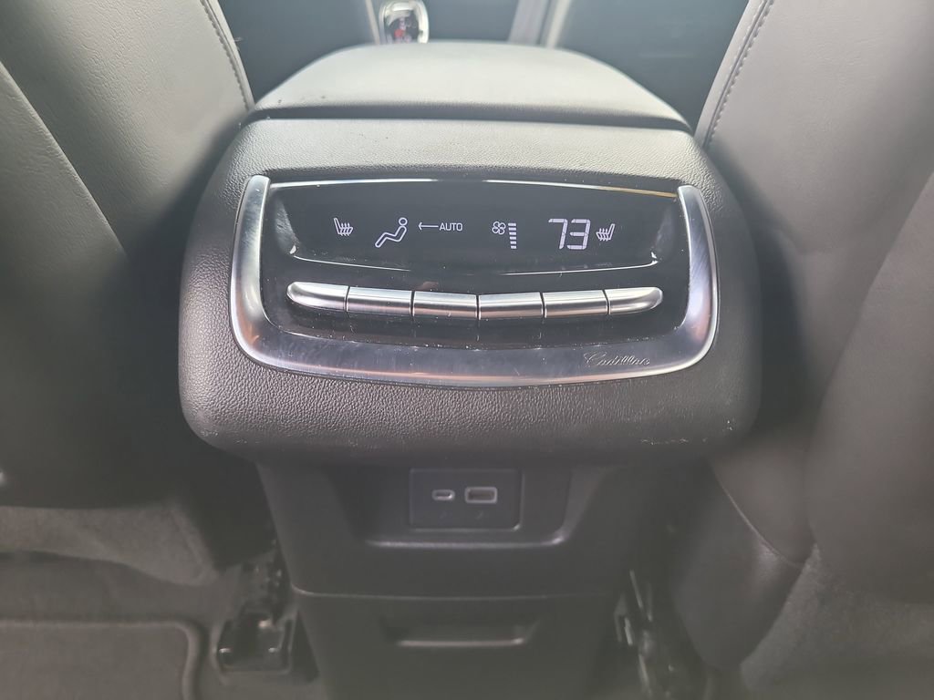 Used 2020 Cadillac XT6 Premium Luxury FWD image 15