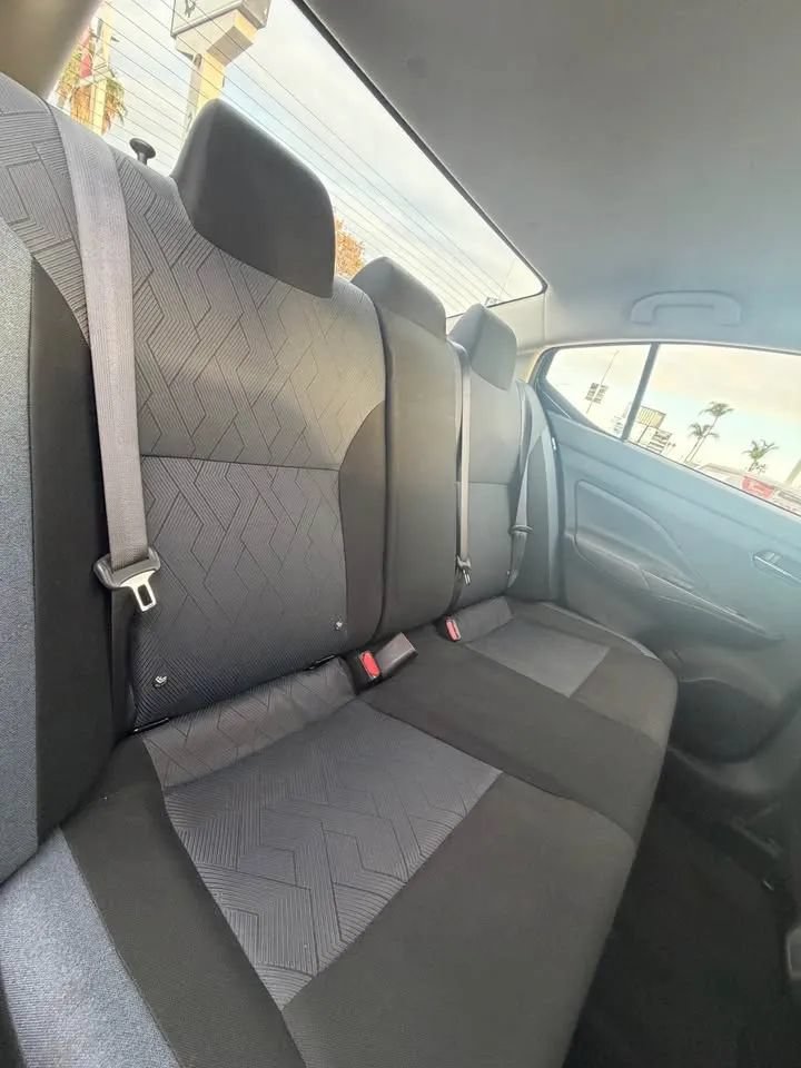 Used 2025 Nissan Versa SV w/ Trunk Package FWD image 7
