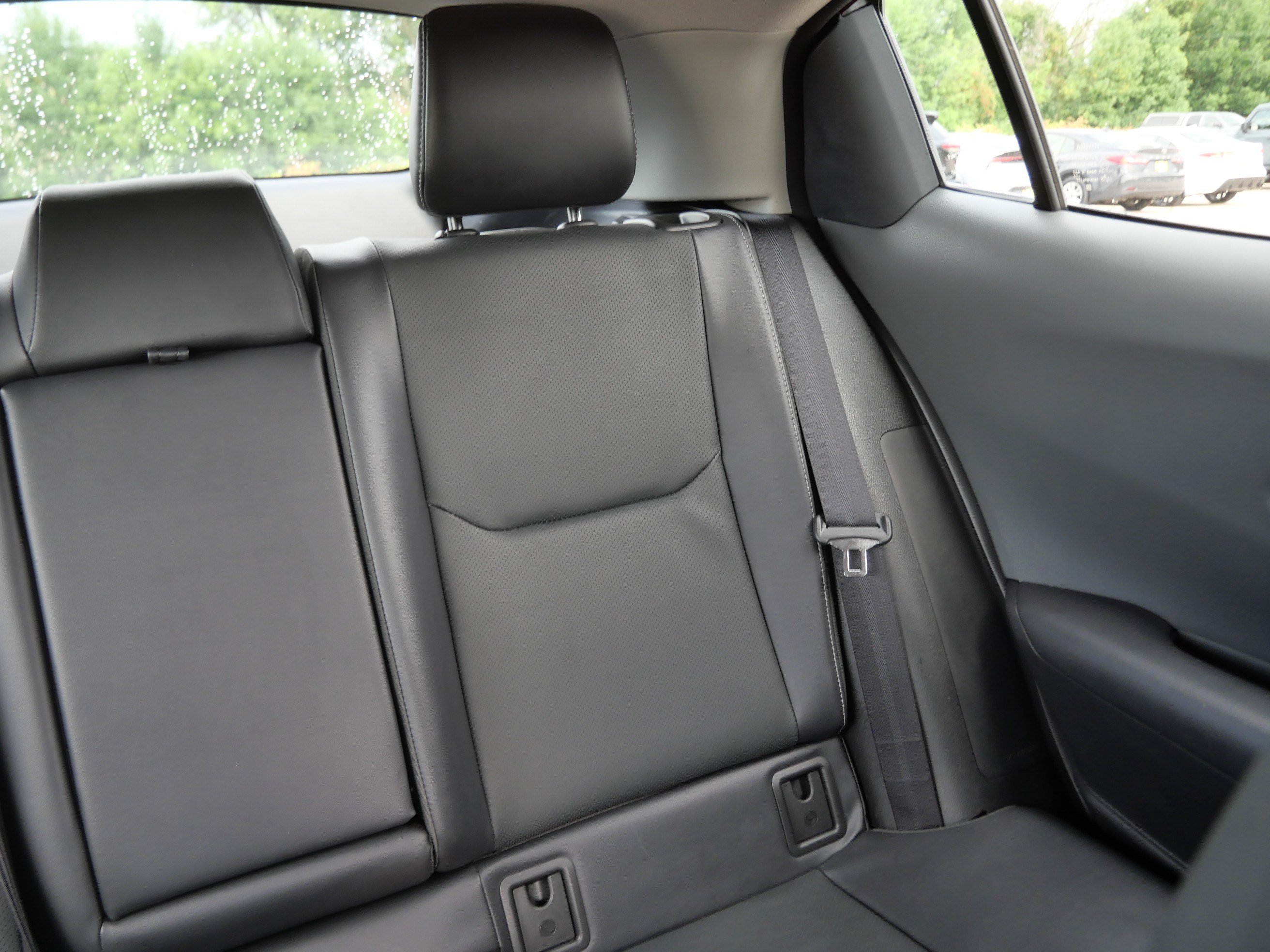Certified 2025 Toyota Prius XLE FWD image 15