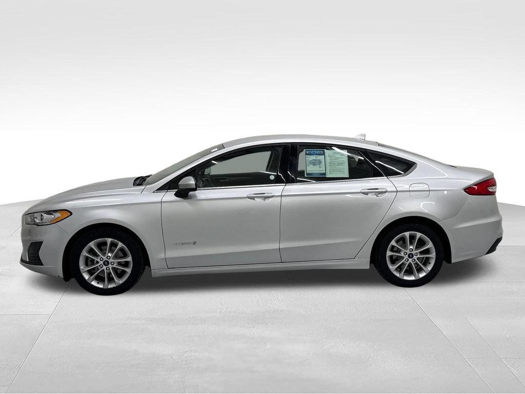 Used 2019 Ford Fusion SE FWD image 3