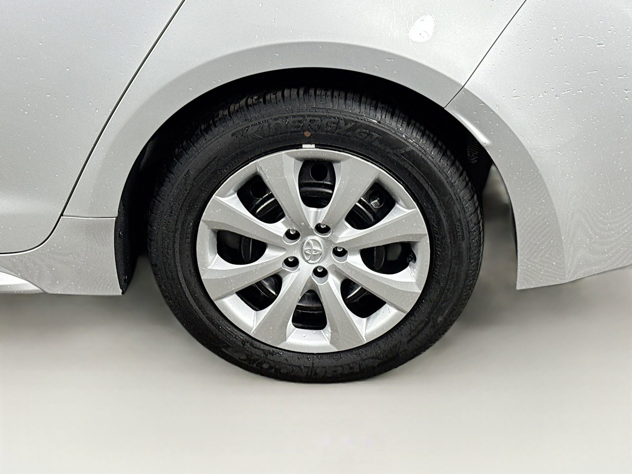Certified 2025 Toyota Corolla LE FWD image 9
