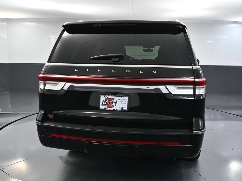 Used 2024 Lincoln Navigator Reserve w/ Equipment Group 201A AWD/4WD image 7