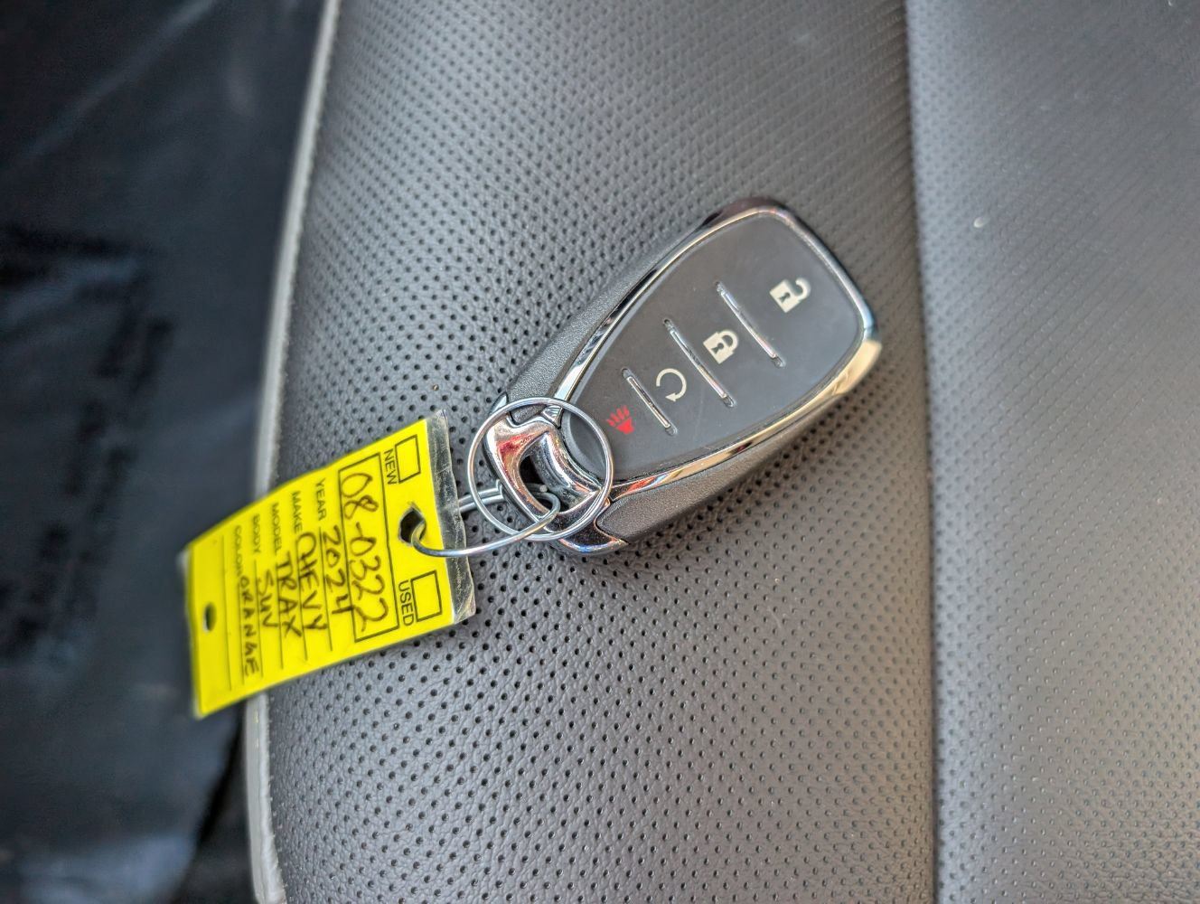 Used 2024 Chevrolet Trax ACTIV w/ Sunroof Package FWD image 23