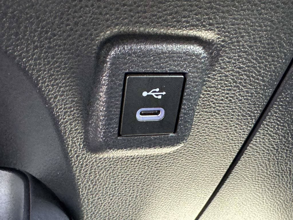 Used 2026 Toyota Corolla LE FWD image 8
