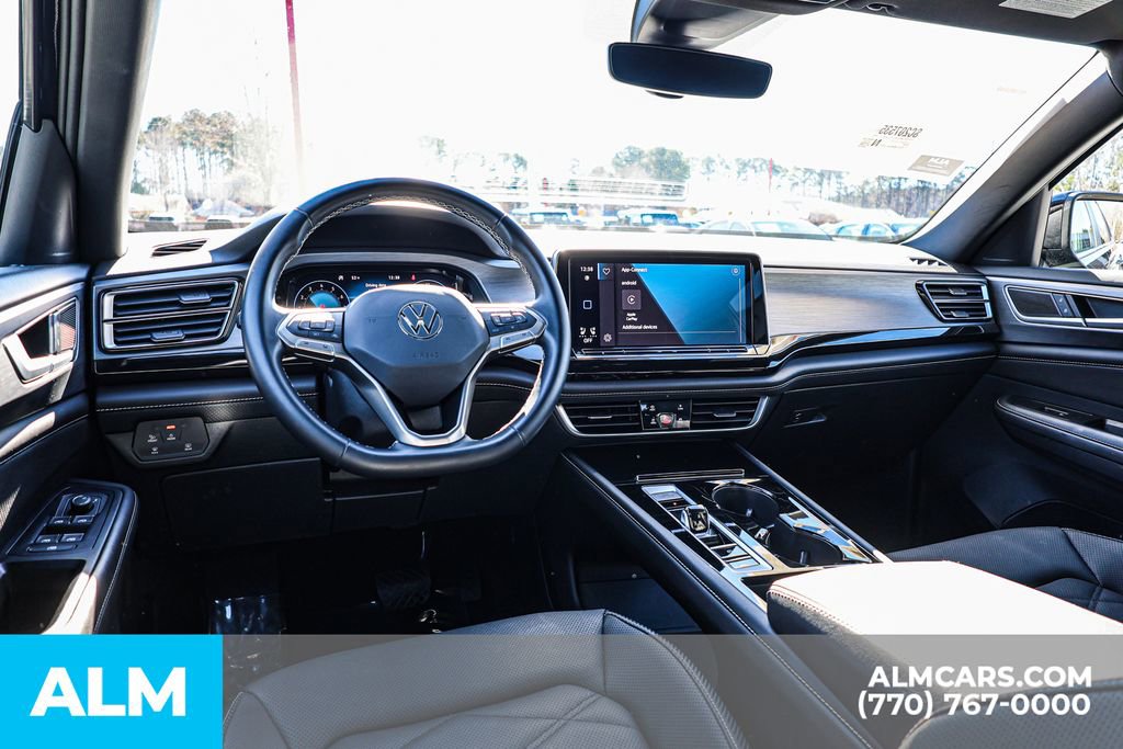 Used 2025 Volkswagen Atlas Cross Sport SE image 30