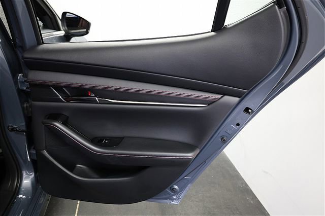 New 2026 MAZDA MAZDA3 Carbon image 19
