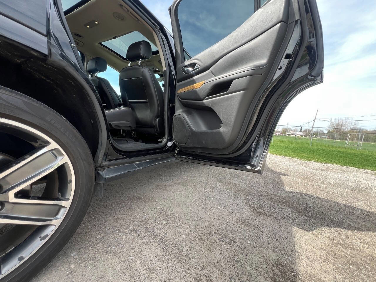 Used 2017 GMC Acadia Denali FWD image 17