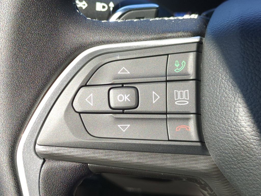 New 2025 Jeep Grand Cherokee L Laredo image 24