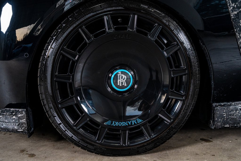 Used 2024 Rolls-Royce Spectre w/ Spectre Launch Package image 11