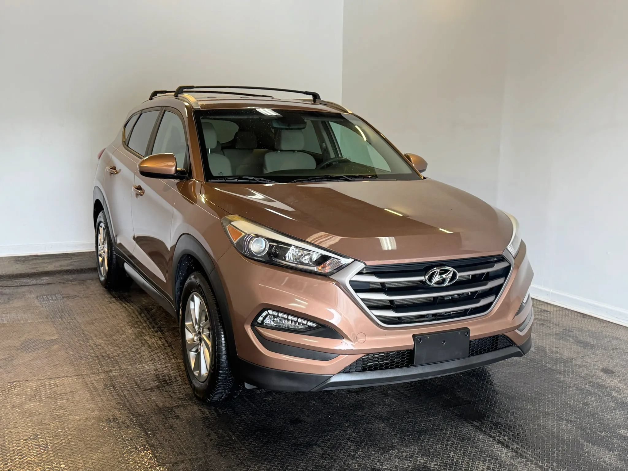 Used 2016 Hyundai Tucson SE w/ Option Group 02 FWD image 3