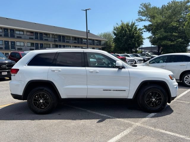 Used 2020 Jeep Grand Cherokee Laredo AWD/4WD image 9
