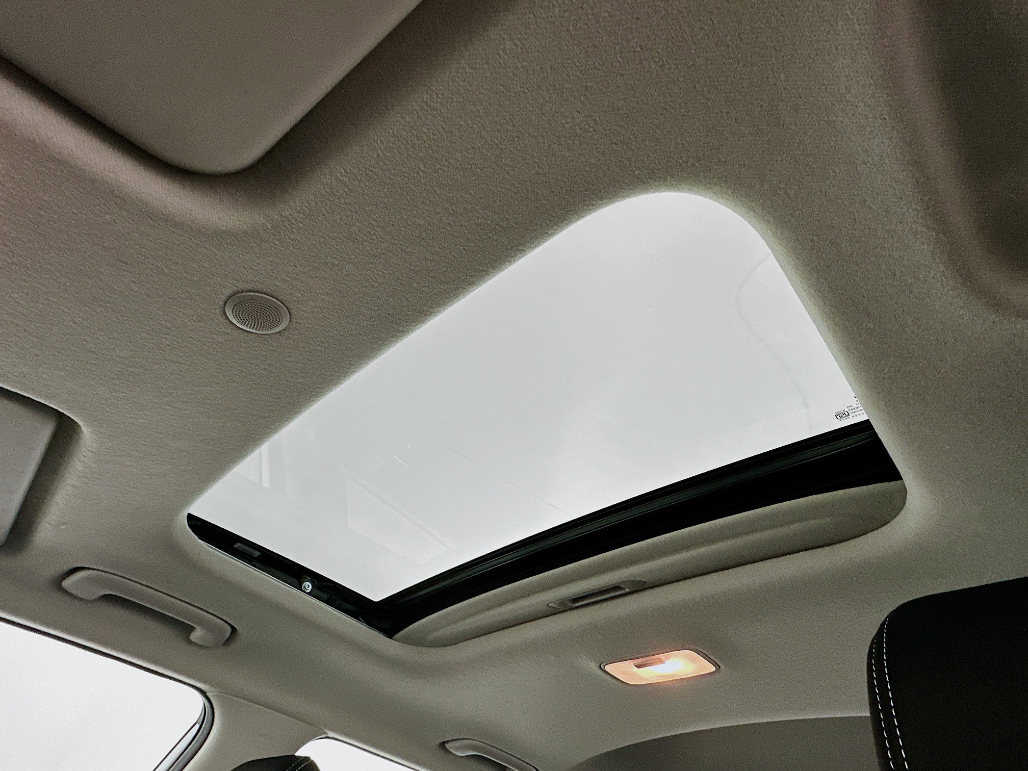 Used 2025 Hyundai Venue SEL image 25