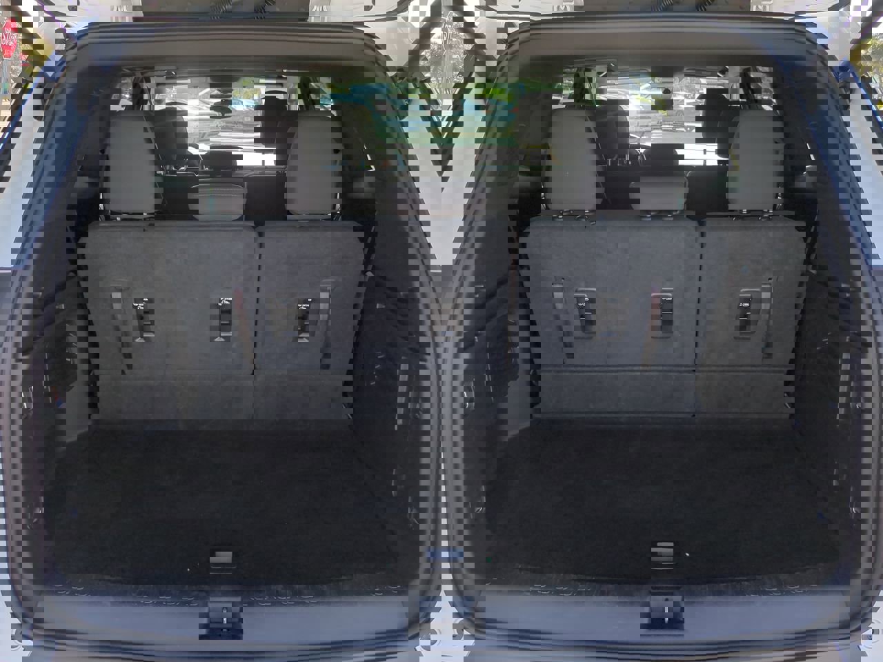 Used 2025 GMC Acadia Elevation image 13