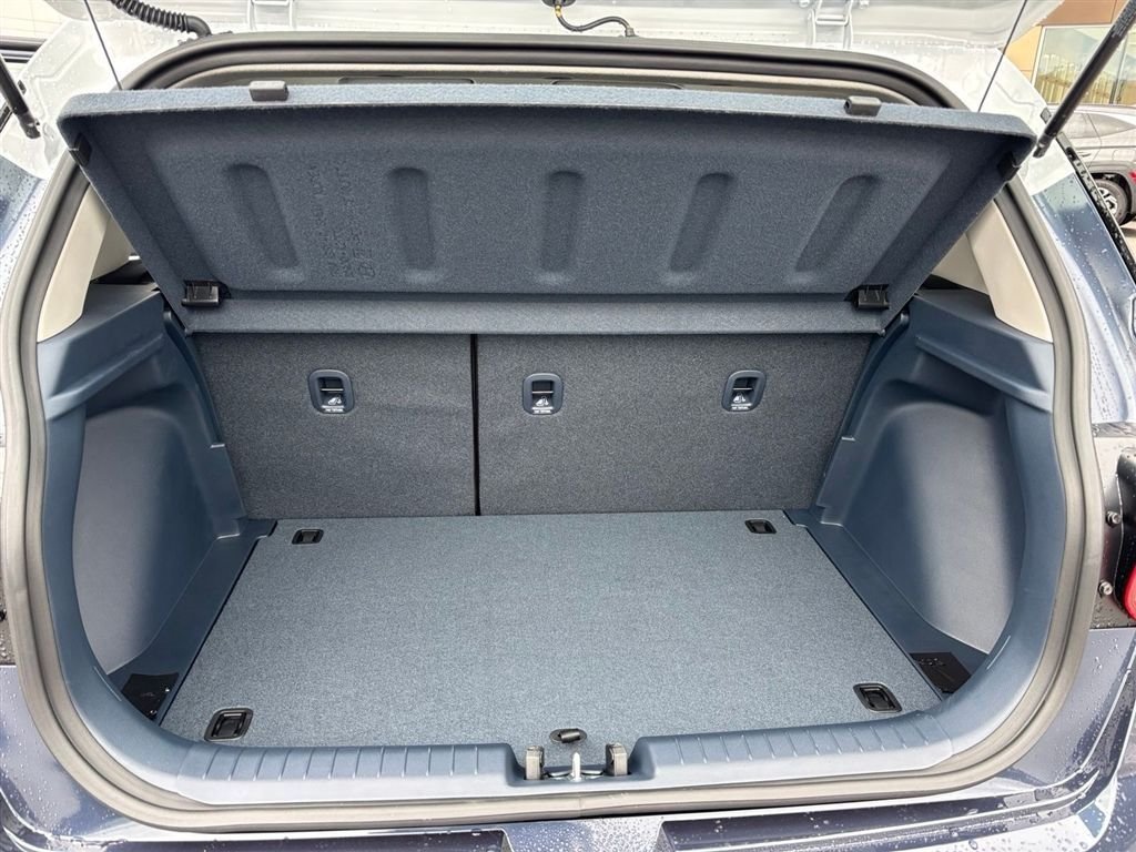 New 2026 Hyundai Venue SEL FWD image 24