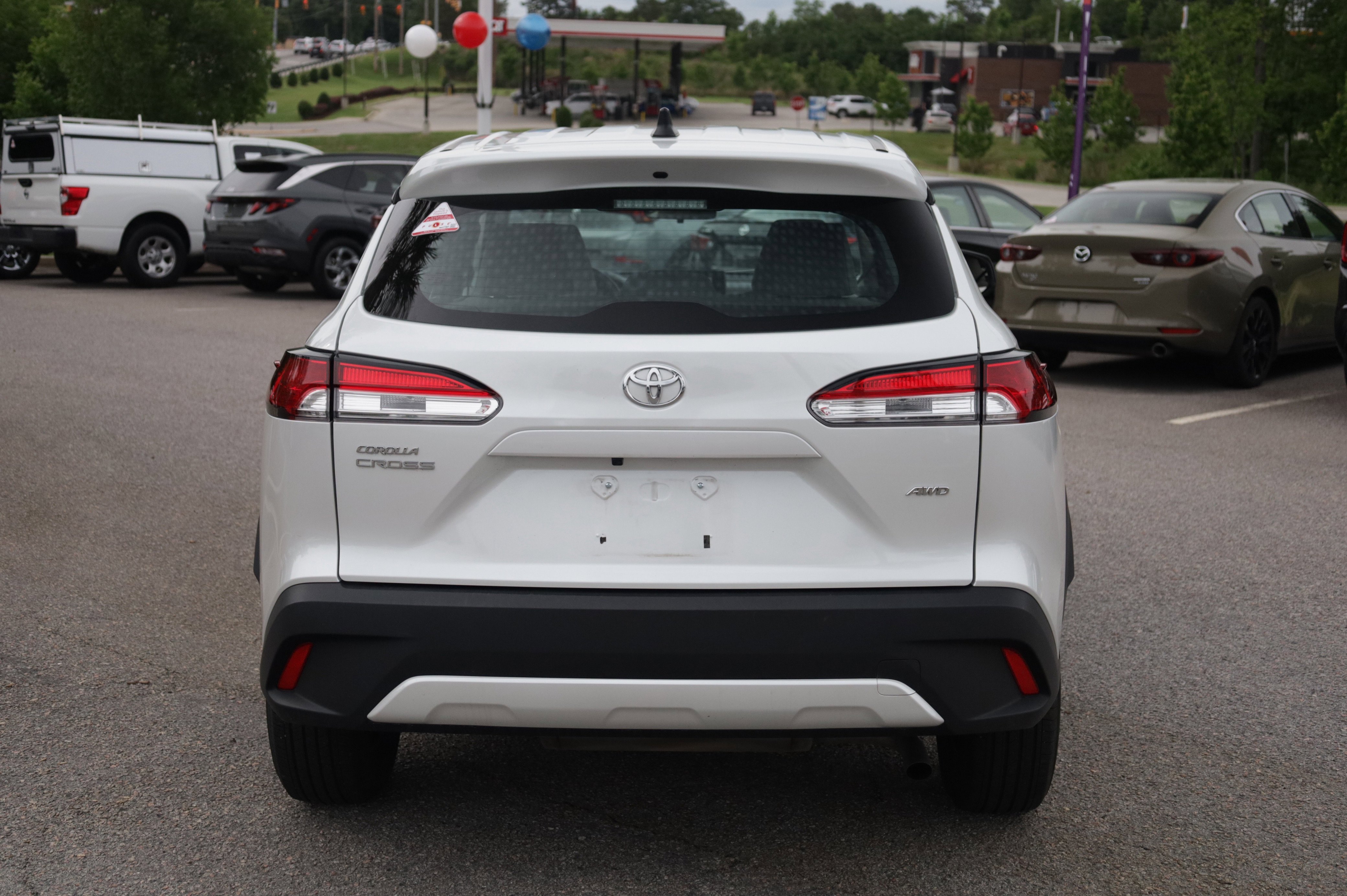 Used 2024 Toyota Corolla Cross L AWD/4WD image 4