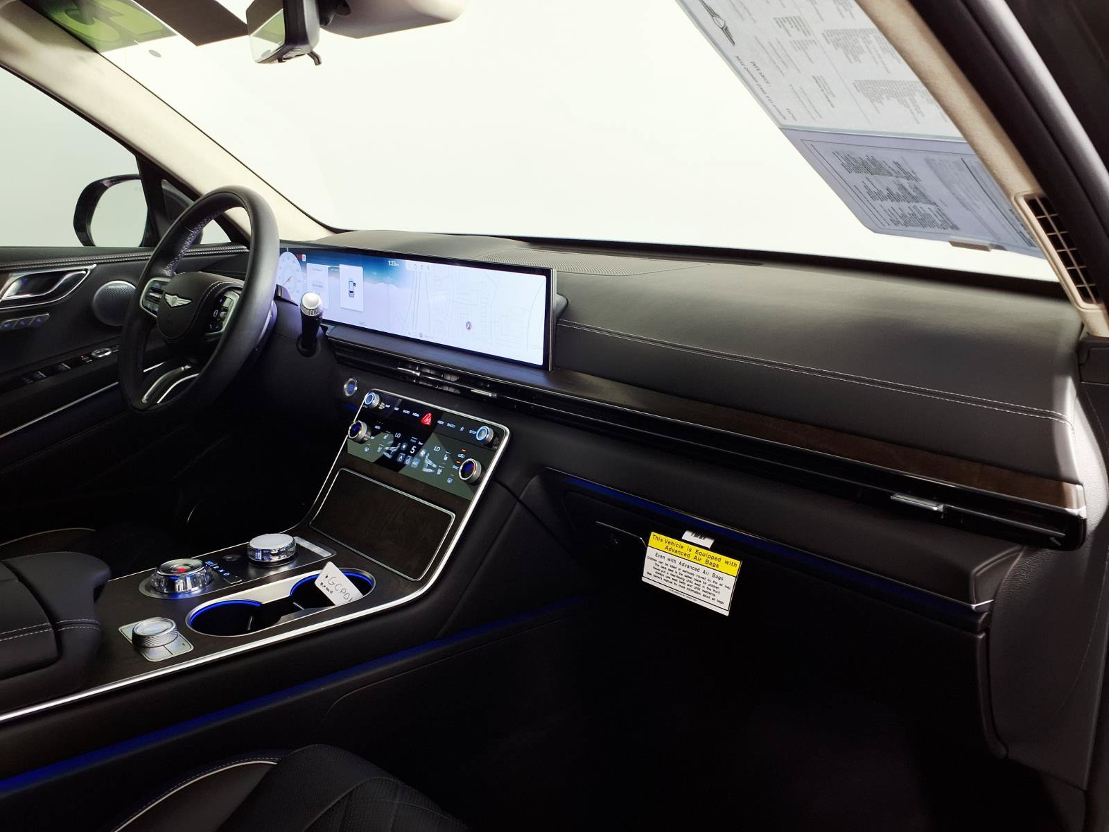 Certified 2025 Genesis GV80 3.5T Prestige AWD/4WD image 9