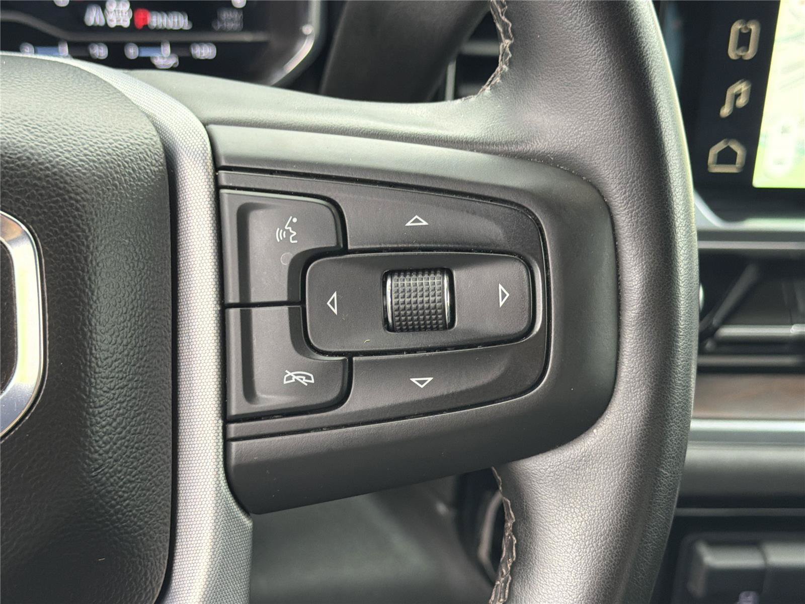 Used 2025 GMC Sierra 1500 SLT AWD/4WD image 26
