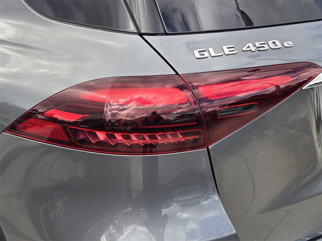 Used 2025 Mercedes-Benz GLE 450e 4MATIC image 9