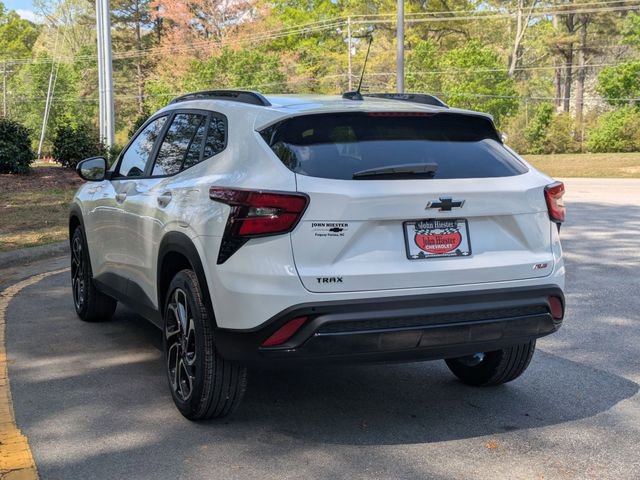 New 2026 Chevrolet Trax RS w/ Sunroof Package FWD image 4