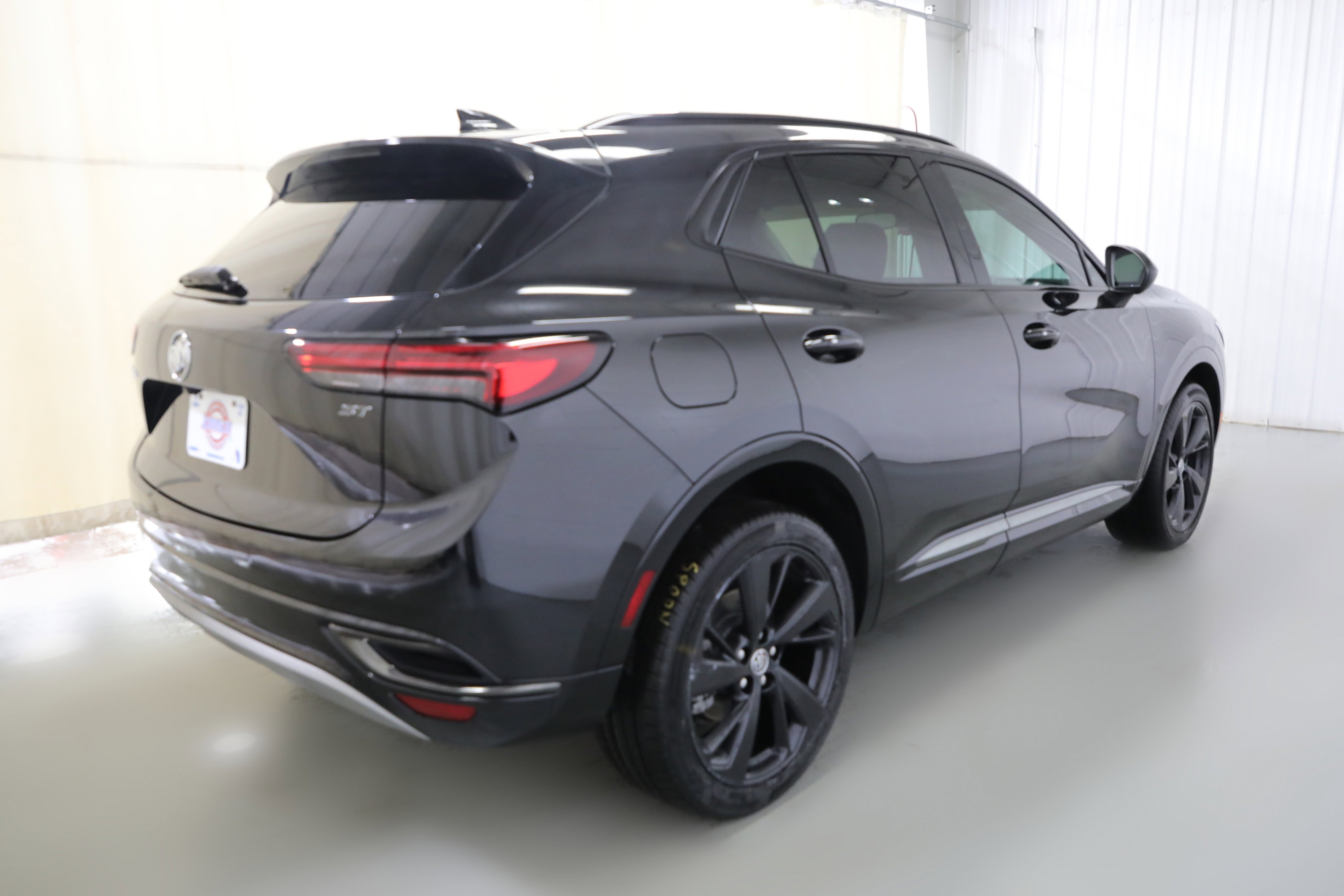 Used 2023 Buick Envision Essence w/ Technology Package I image 21