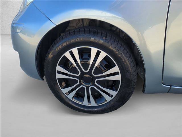 Used 2010 Toyota Yaris 2-Door Hatchback FWD image 20