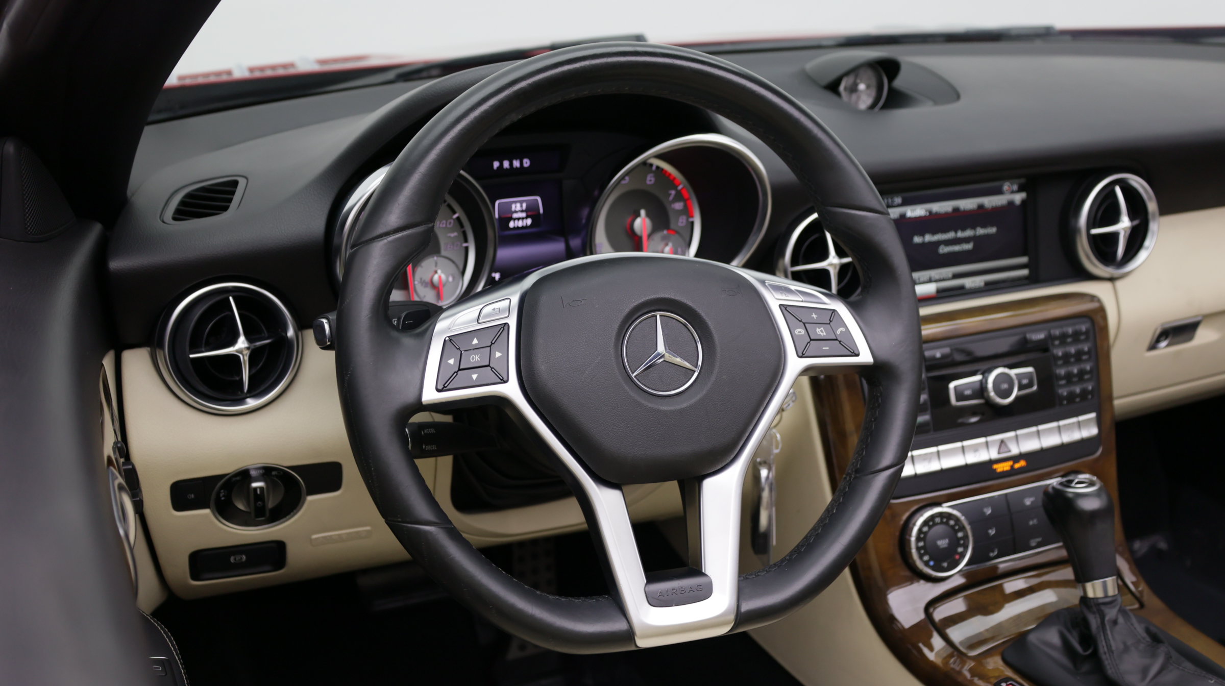 Used 2015 Mercedes-Benz SLK 250 image 10