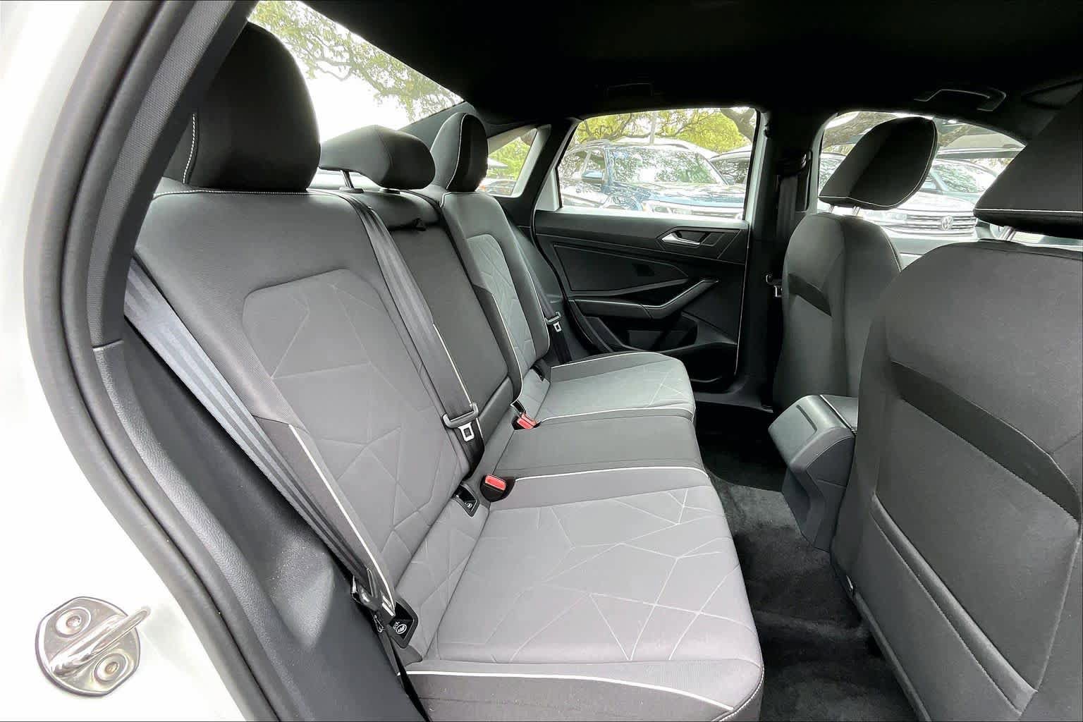 Used 2025 Volkswagen Jetta Sport image 19