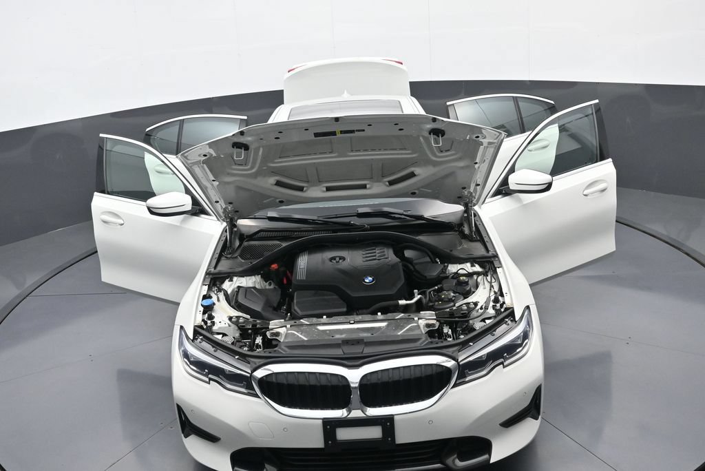 Used 2021 BMW 330i xDrive Sedan w/ Driving Assistance Package AWD/4WD image 38