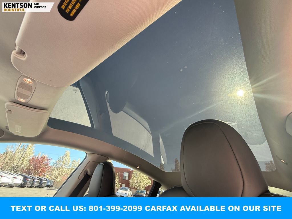 Used 2023 Tesla Model Y Long Range image 31