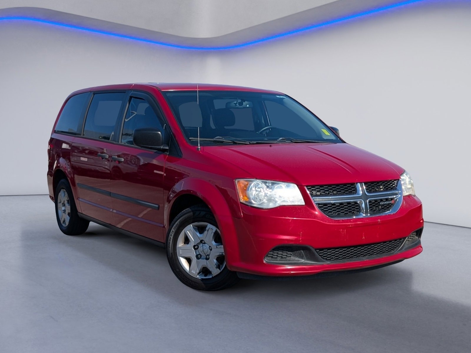 Used 2013 Dodge Grand Caravan American Value Package w/ UConnect Hands-Free Group image 2