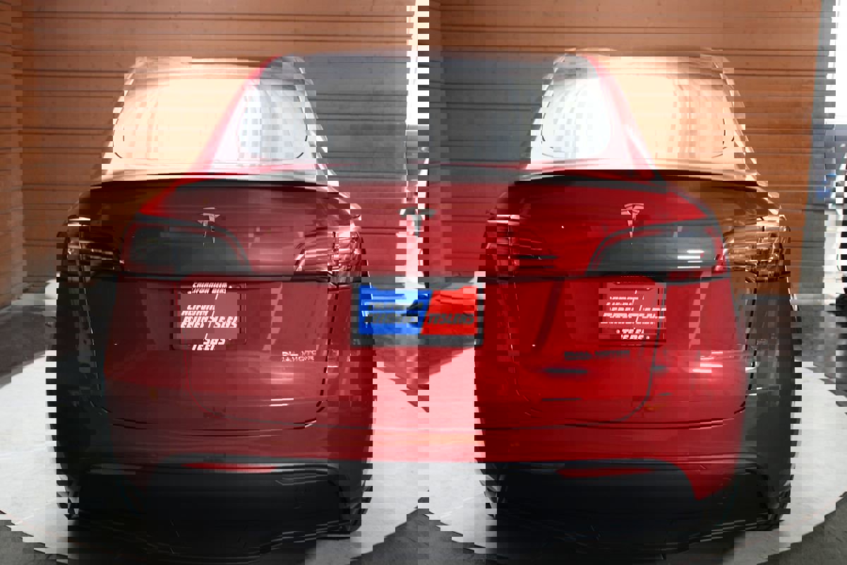 Used 2023 Tesla Model Y Performance image 4