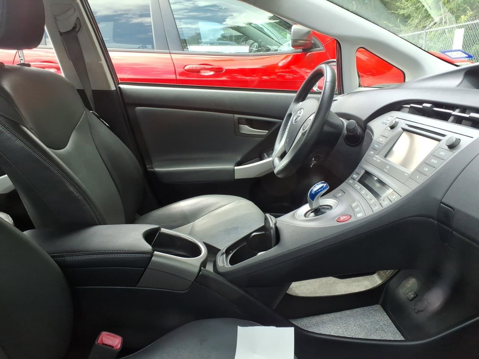 Used 2013 Toyota Prius Four FWD image 8