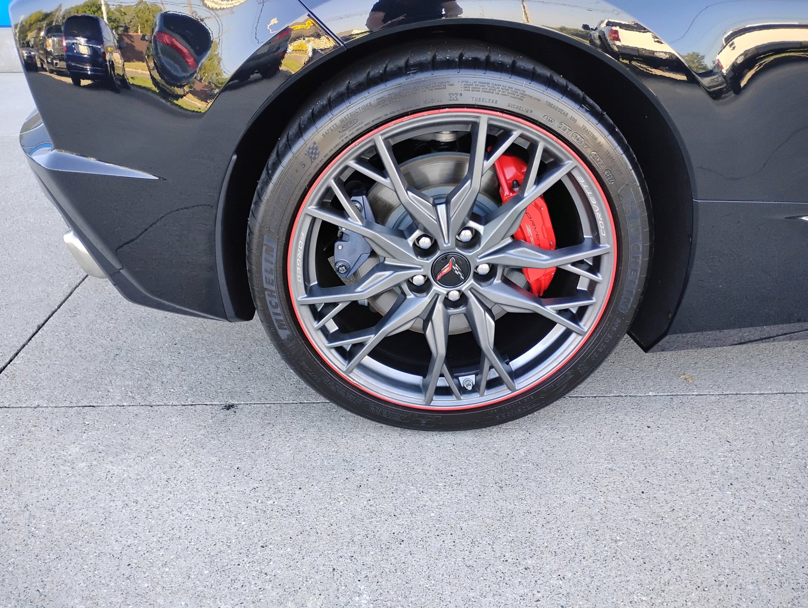 Used 2025 Chevrolet Corvette Stingray Premium Cpe w/ Z51 Performance Package image 27